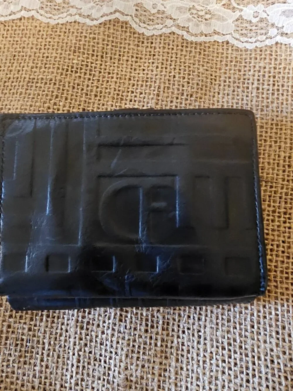 Due Fratelli Genuine Leather Black Wallet Lots of Space Zip/Snap Closure